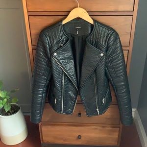 Nordstrom black faux pebbled leather moto jacket